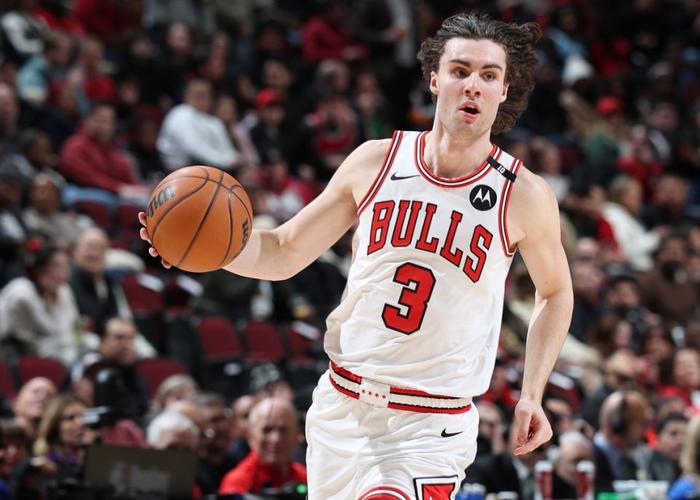 美记:吉迪和公牛沟通寻求年薪3000万美元合同,但他目前没主动权