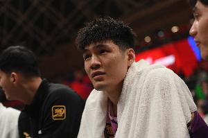 探长:今夏原俱乐部可为陈国豪&邹阳提供涨薪100%合同 且有权匹配