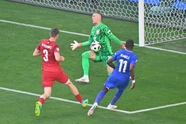 1719333461373034311.jpg 开云APP-【欧洲杯】莱万点射摧毁姆总首球,D2法国落死亡半区