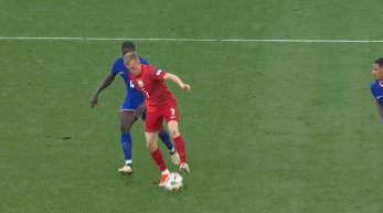 1719337640671058056.gif 开云APP-【欧洲杯】莱万点射摧毁姆总首球,D2法国落死亡半区