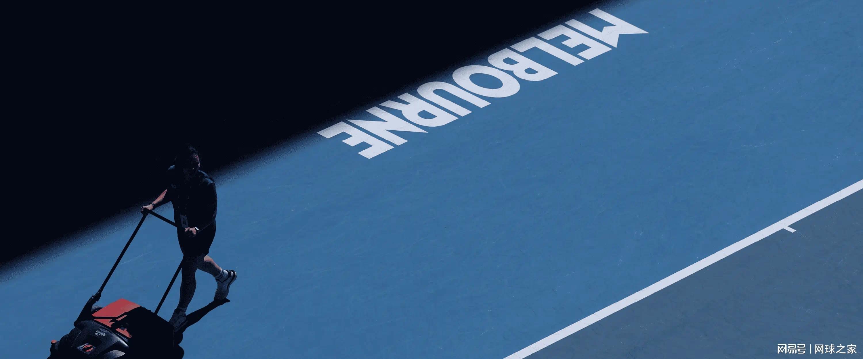 开云-又是一年澳网超高温？今年首例球童中暑晕倒情况出现