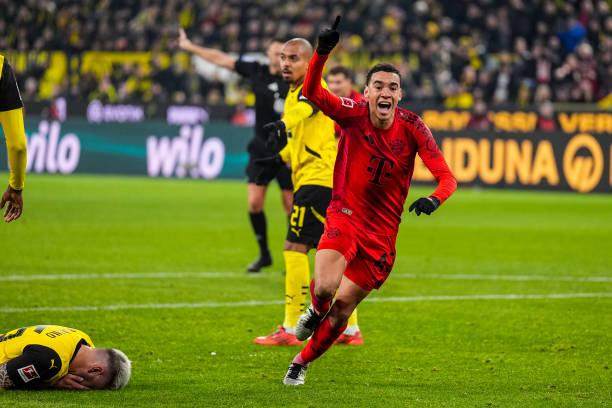 1733028196441015363.jpg 开云官网-穆西亚拉进球绝平,聚勒被球闷倒干扰多特防线?