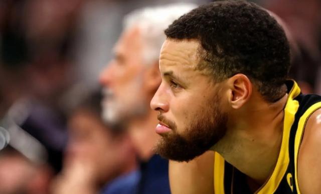 1709532648854080441.jpg 波士顿惨案库里仅得4分 冲刺阶段勇士当家又哑火