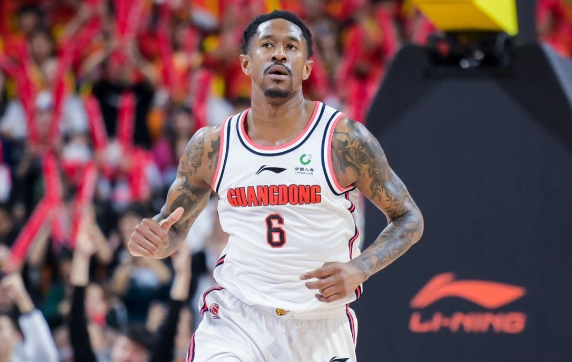 开云-宏远队史千胜,马尚的一句话引发粤迷深深共鸣,却让周琦自残形愧