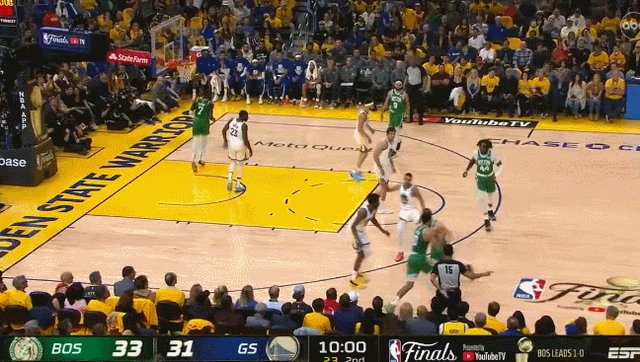 【观察】两分比三分还铁！绿军感受勇士版铜墙铁壁